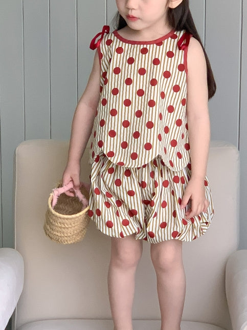 Two-piece polka dot vest and shorts for children
