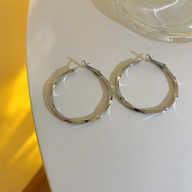 C-shaped twisted earrings for minimalist earrings