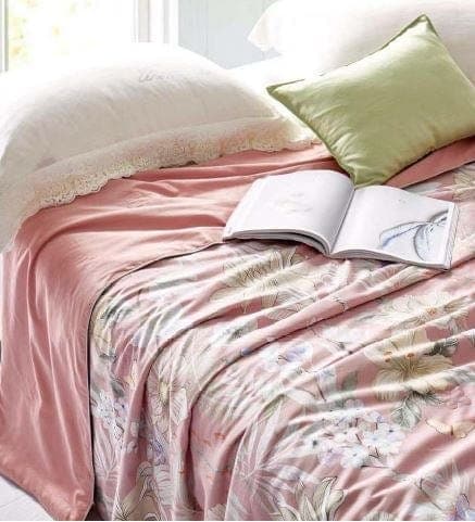 TAIHU SNOW 2021 Silk Comforter Pink Floral Summer Silk Comforter  78" X 90" ( Super King Size Bed)