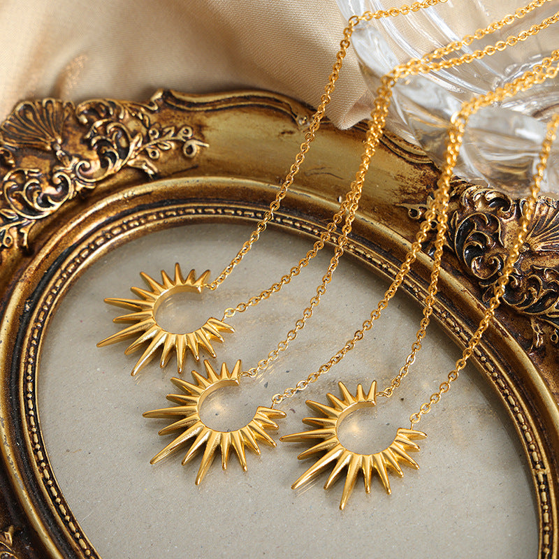 Women's Twisted Geometric Radiance Fashion Gold Pendant Necklace
